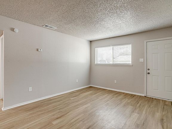 2nd image of 301 N Beverly St