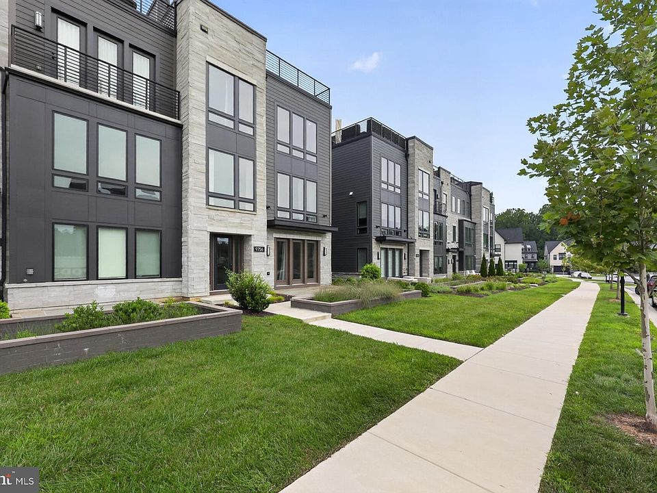 1st image of 9756 Windflower Way