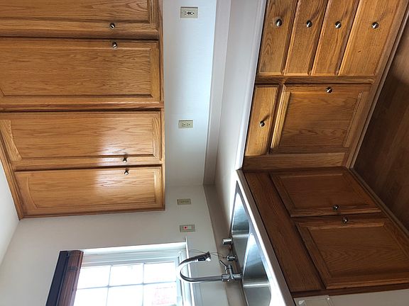 3rd image of 7222 Gatewood Ln