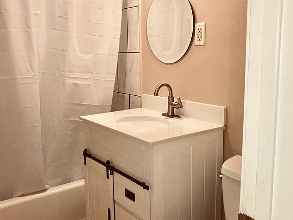 5th image of 2845 Rosanna St