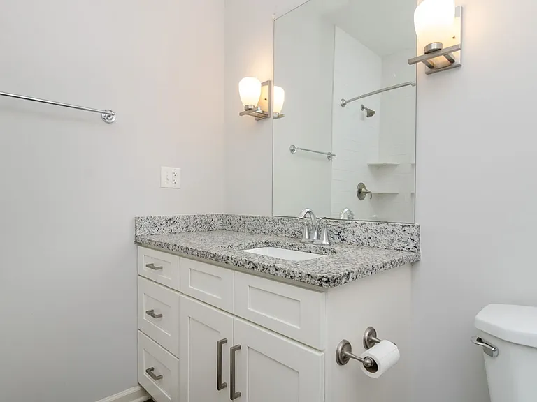 914B Bonham Ave — Photo 18
