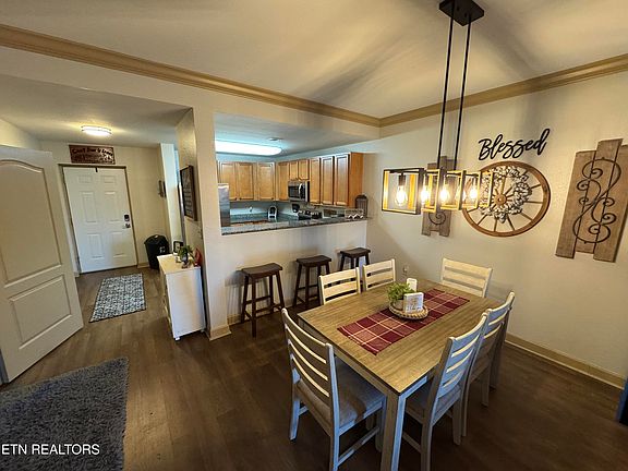 5th image of 124 Plaza Dr #2403