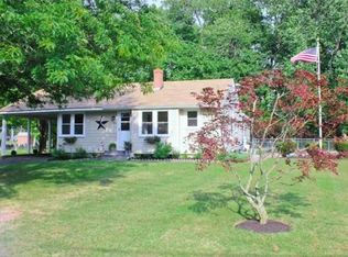 13 Bow St, Townsend, MA 01469