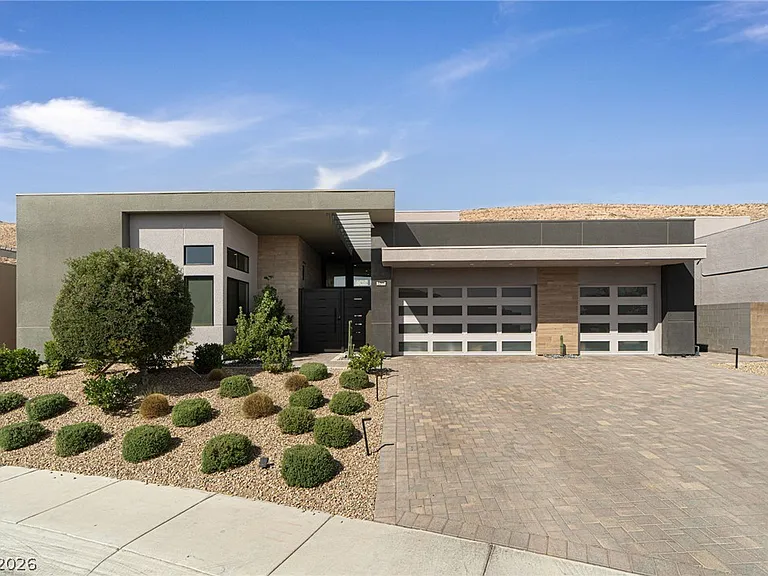 5201 Peak Climb Dr — Photo 45