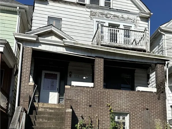 572 4th St, Pitcairn, PA 15140