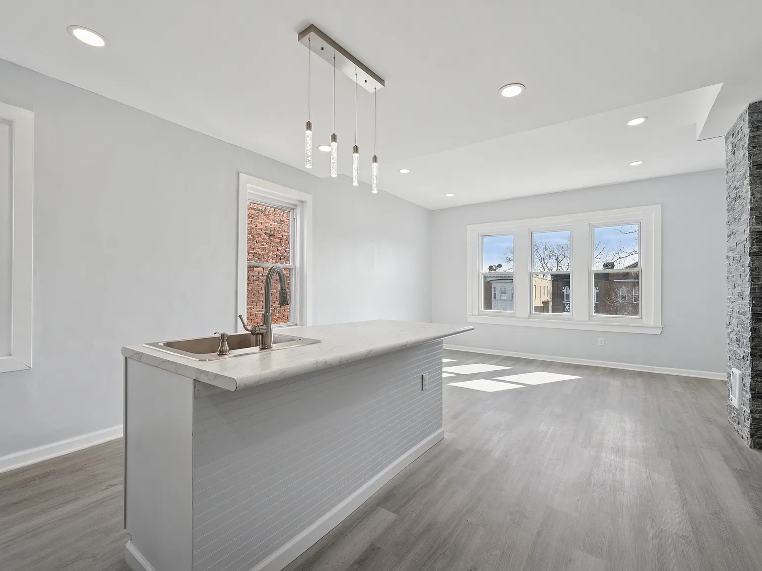 1 bed, 950 sqft, $1,450 — Photo 4