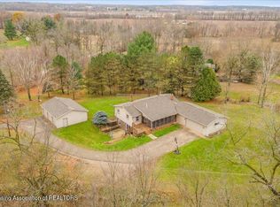 9921 Bunker Hwy, Eaton Rapids, MI 48827