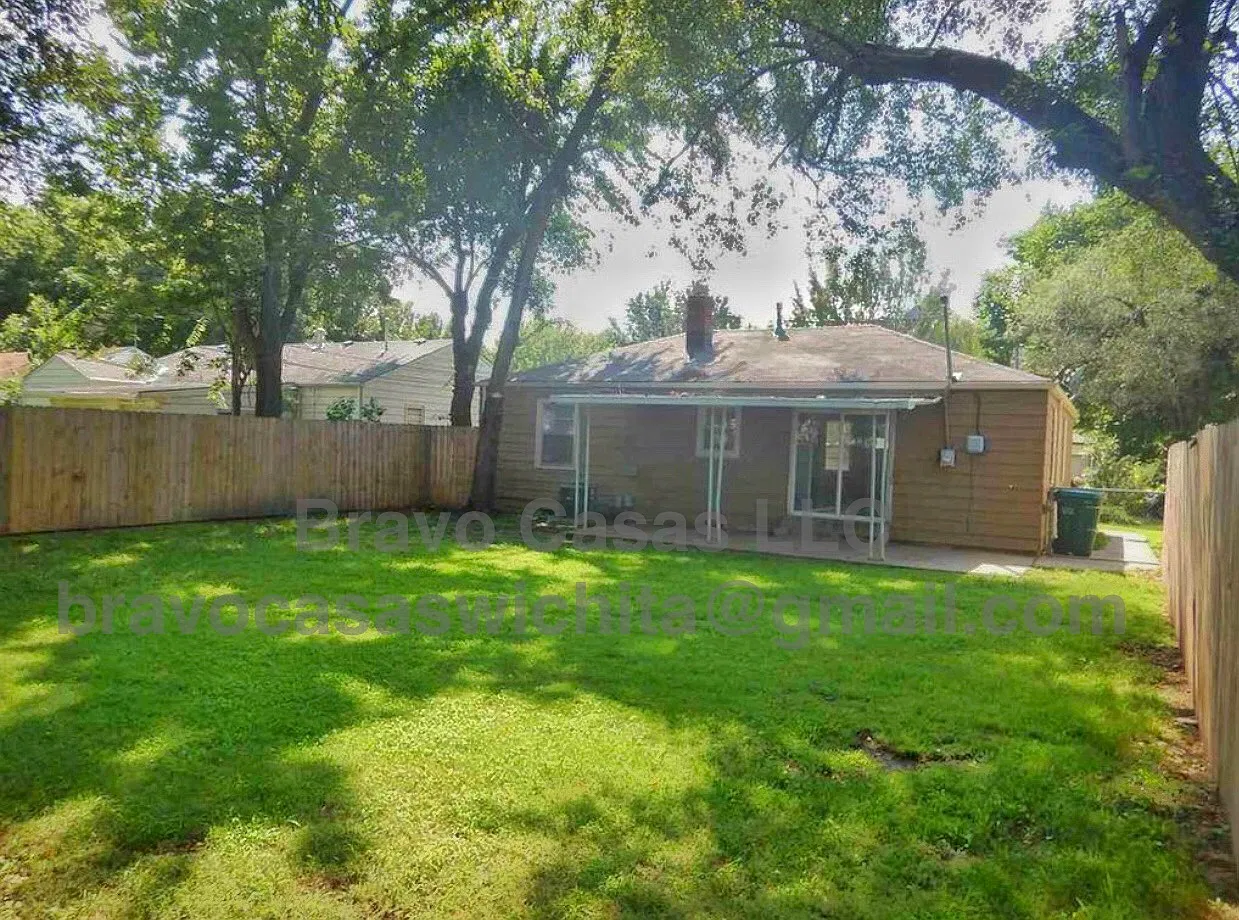 2518 S Greenwood Street — Photo 2
