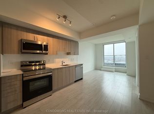 556 Marlee Ave #810, Toronto, ON M6B 3J4
