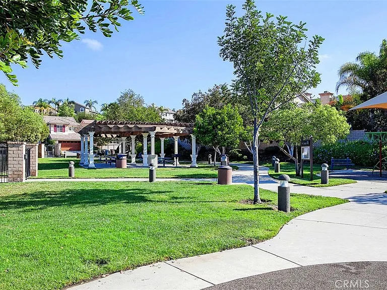 27672 Daisyfield Dr — Photo 45