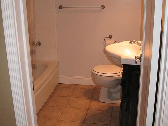 5th image of 3431 Saint Mathews Dr