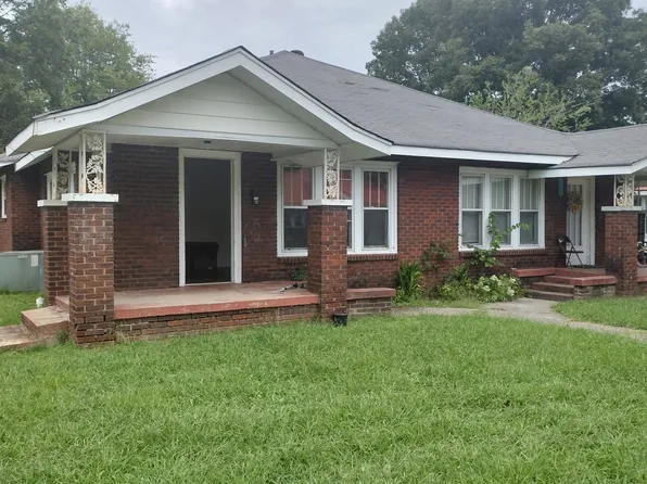 405 Cheatham St, Bruceton, TN 38317