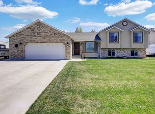 1682 N 1450 W, Clinton, UT 84015