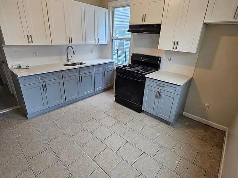 117 Isabella Ave #2F — Photo 12