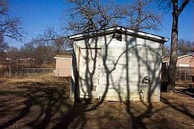 5th image of 2203 Valley East Ln