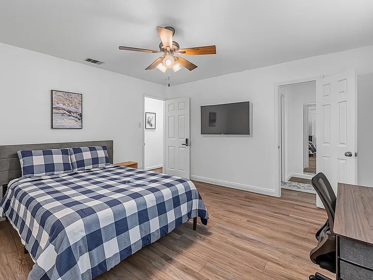 Augusta Dr — Photo 2