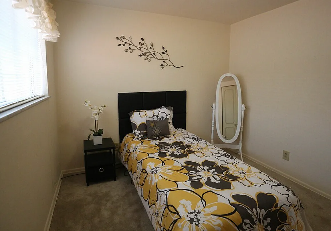 Parkshire Apartments — Photo 3