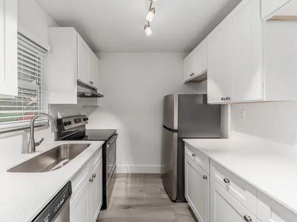 644 SW Cleveland Ave #8, Stuart, FL 34994