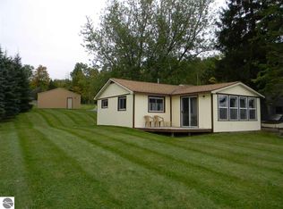 4585 E State Rd, Hale, MI 48739