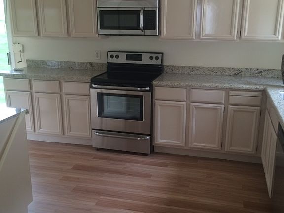 3rd image of 6011 E Vernon Ave