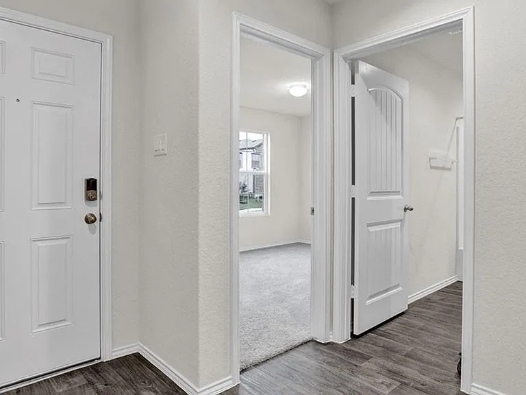 6008 Roderick Dr — Photo 11