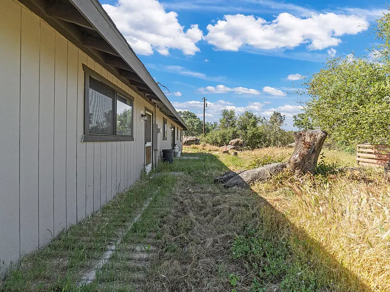 31331 Auberry Rd — Photo 23