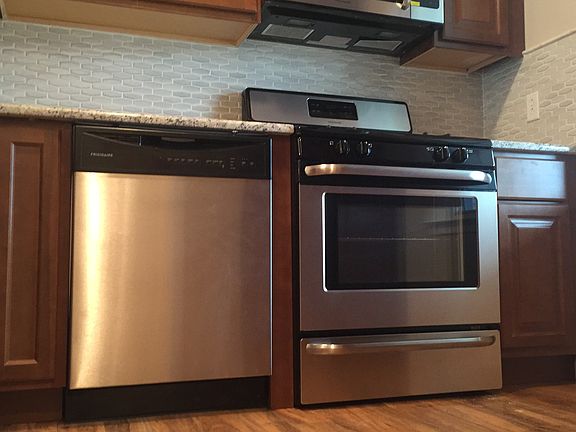 Stainless Steel Appliances! 