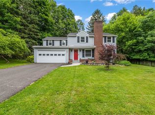 917 Whalen Rd, Penfield, NY 14526