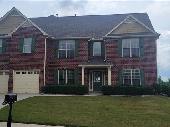 197 Caledonian Cir, Dallas, GA 30132