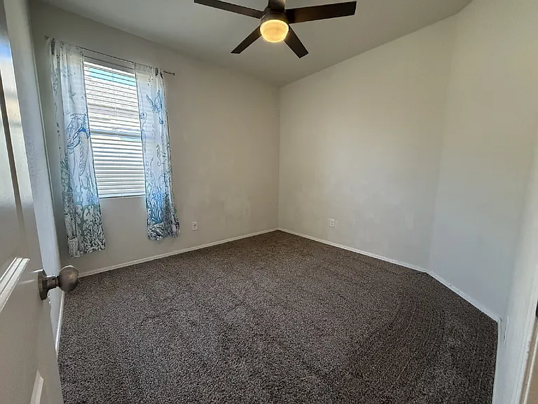 30187 W Avalon Dr — Photo 21