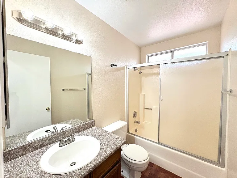 4652 Cosley Dr — Photo 10