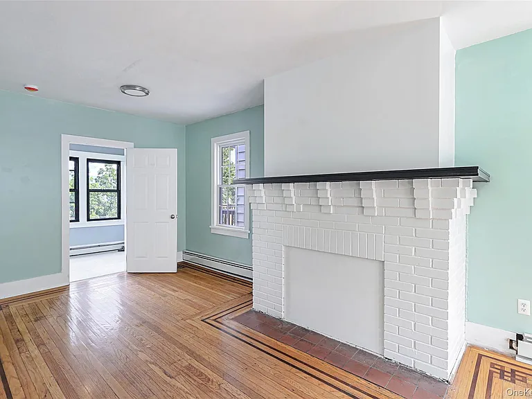 492 Liberty St — Photo 15