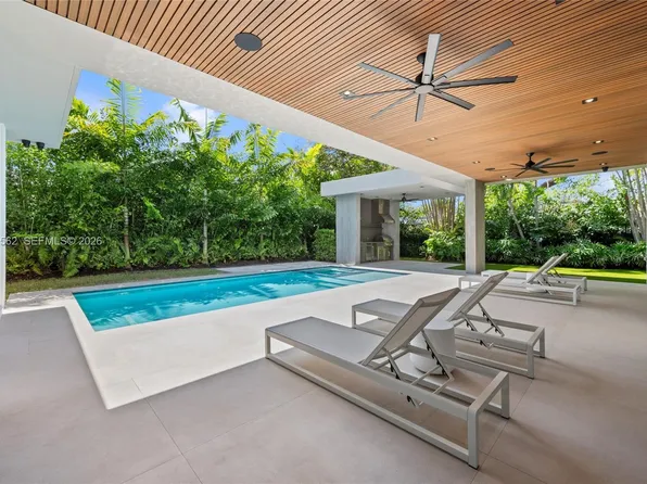 215 S Shore Dr, Miami, FL 33133