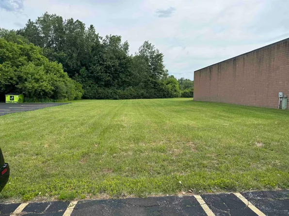 511 E Patrick Rd, Midland, MI 48640