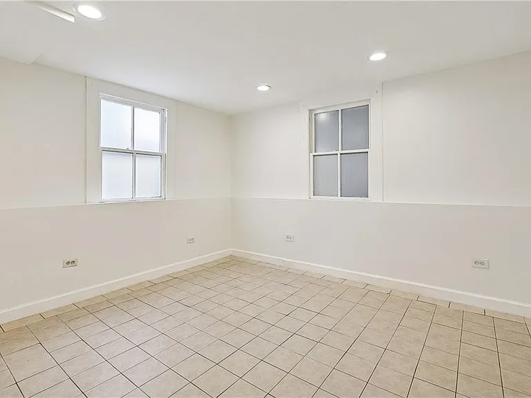 925 Soniat St — Photo 10