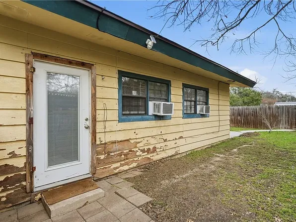 1321 Quail Ln #2, Seguin, TX 78155