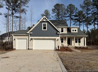 96 Graduate Ct, Spring Lake, NC 28390