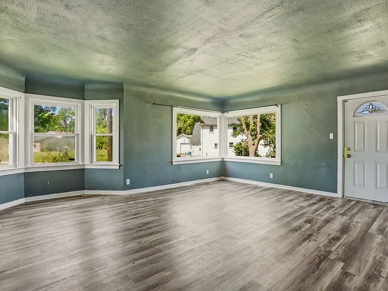 332 Bullock St — Photo 2