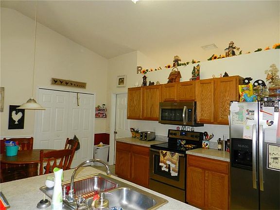 5th image of 23365 Patera Ave