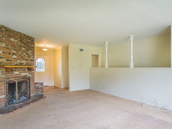 2nd image of 705 Gladstone St