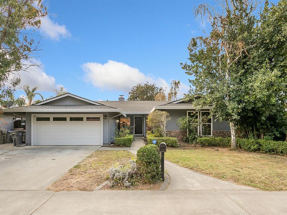 1st image of 21 W Hacienda Ln