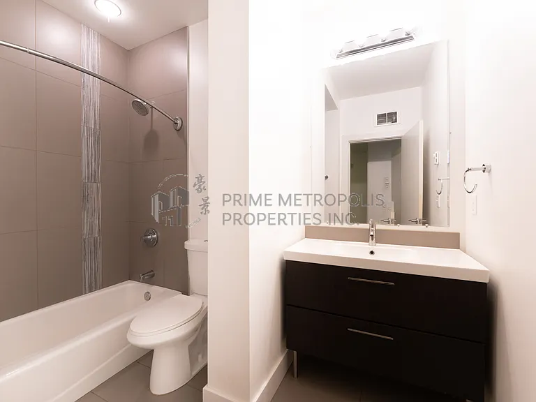 220 23rd Ave E #100 — Photo 8