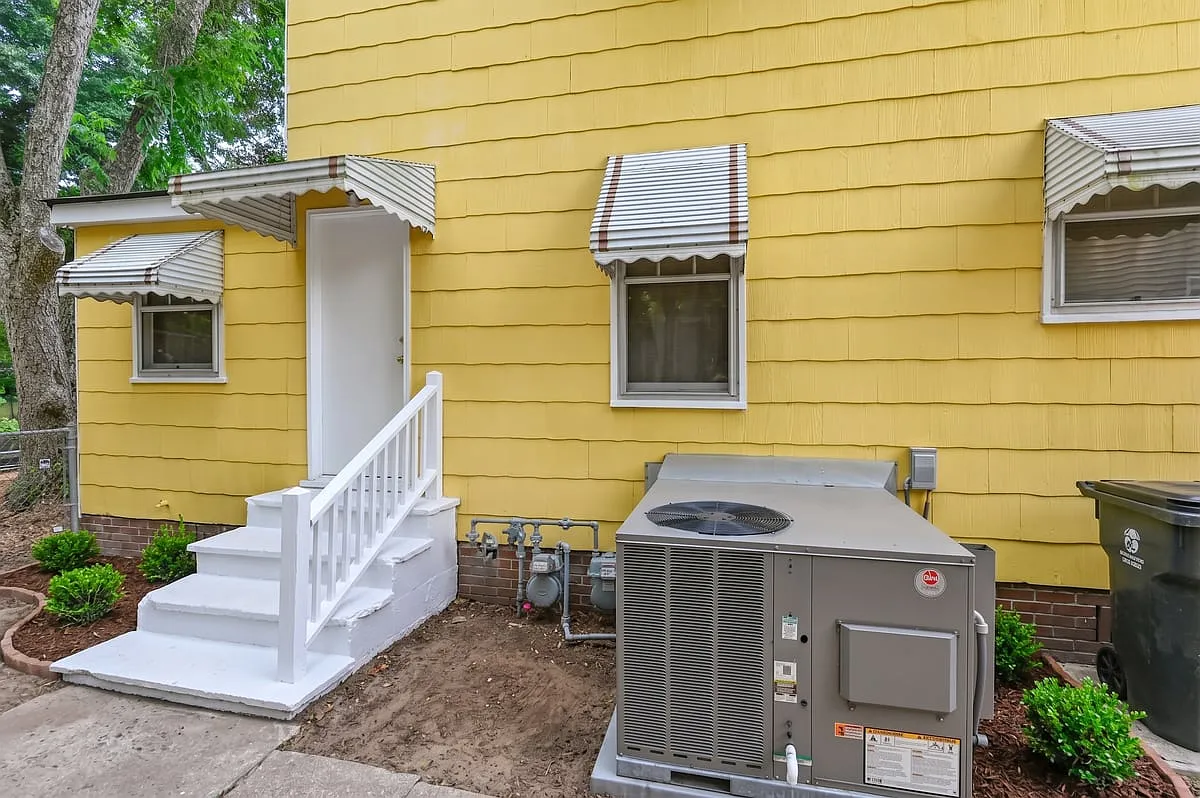 3530 Admiral Dr — Photo 2