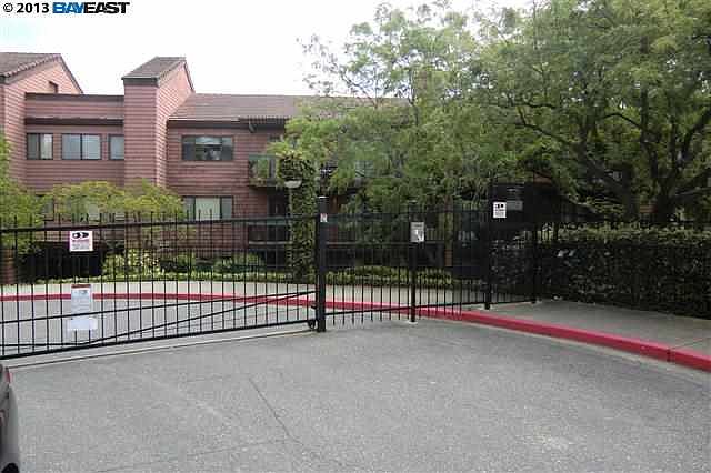 1st image of University Ct #106