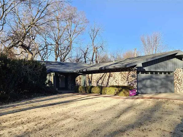 1349 Quail Ln, Ponca City, OK 74604