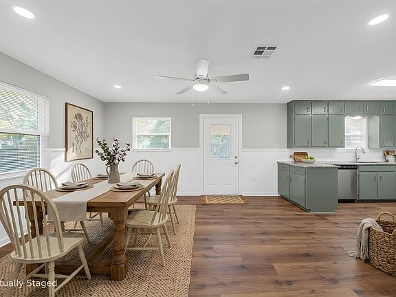 4th image of 2512 Stewart Dr