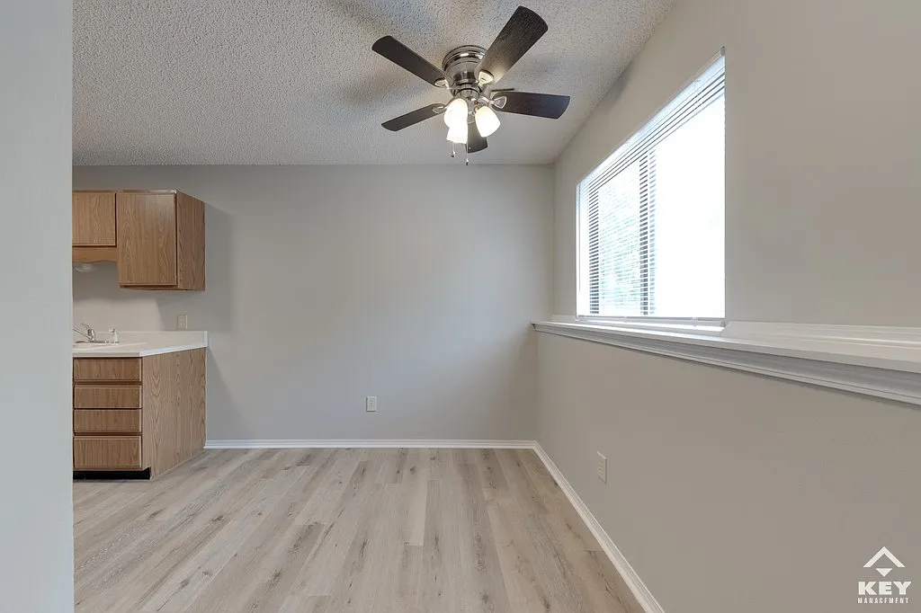 Sheridan Townhomes — Photo 4