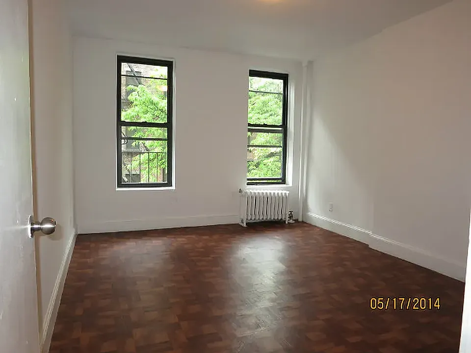 454 W 45th St #3FE