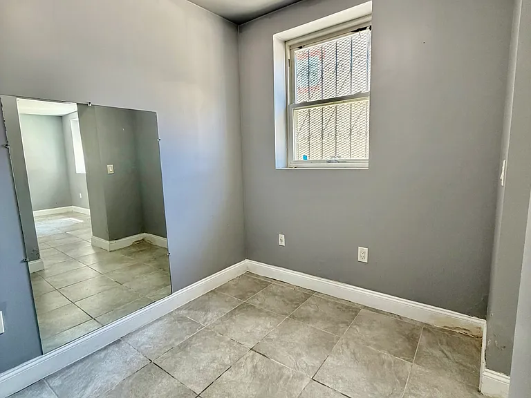 1021 E 213th St #1 — Photo 9
