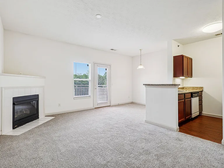 Charter Woods — Photo 47
